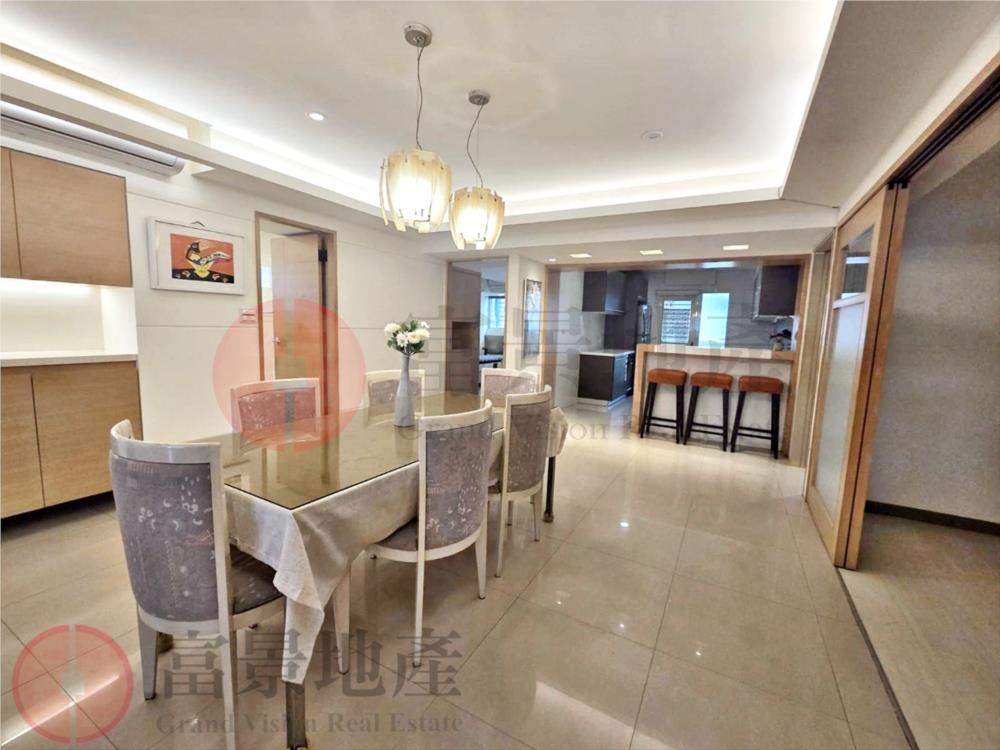 *民權西路*近花博*使用面積大*家具齊全*