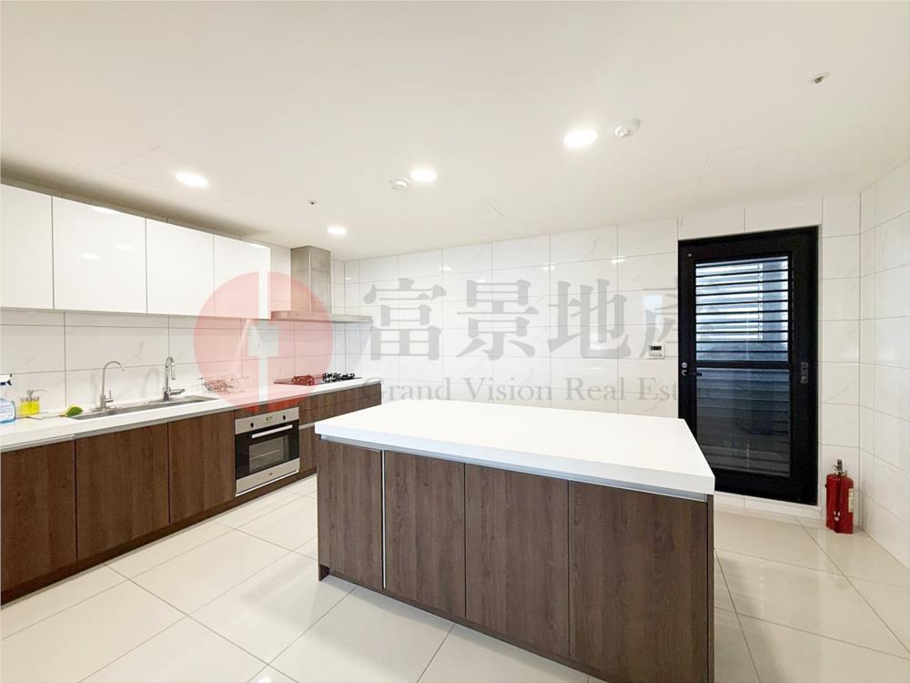 近歐美日僑●外商首選●高樓豪邸●管理森嚴●公設齊全